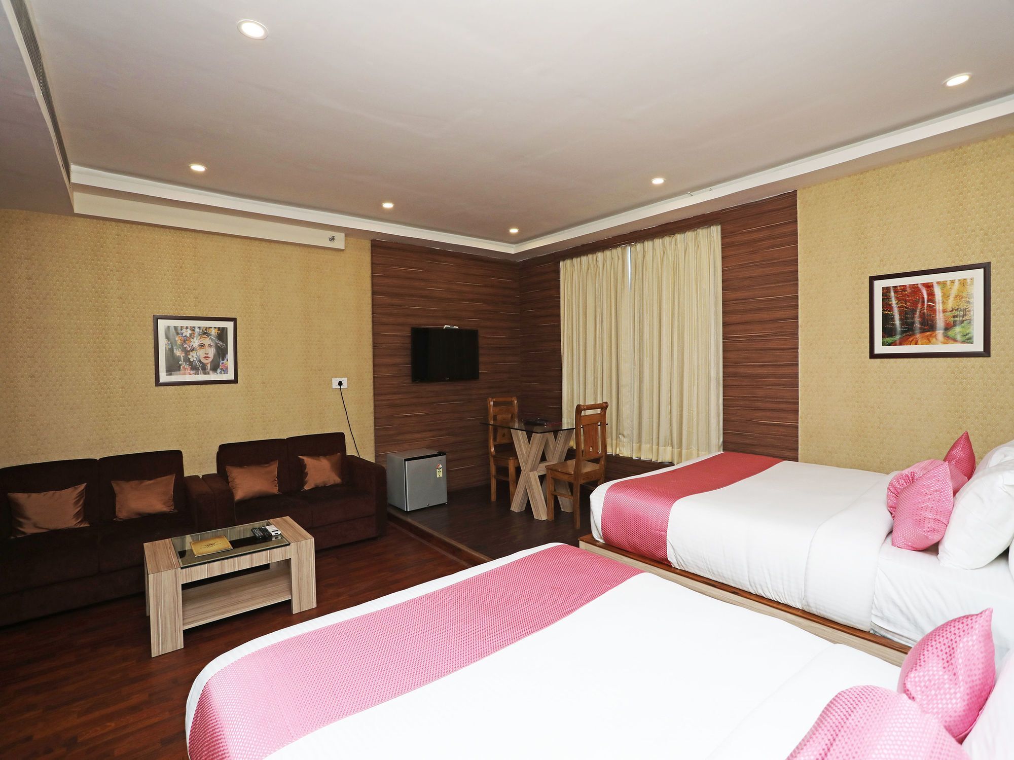 Oyo 16835 Stayotel Airport Hotel 4*